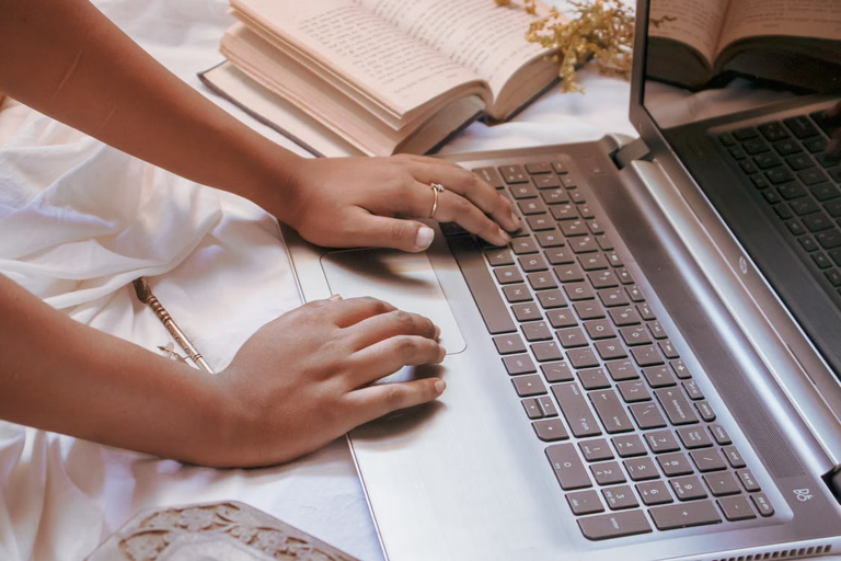 What to Consider When Evaluating an Online Lookup Service